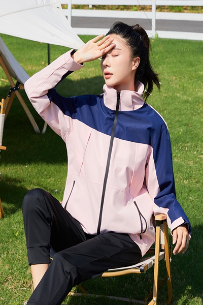 女款户外冲锋衣定制